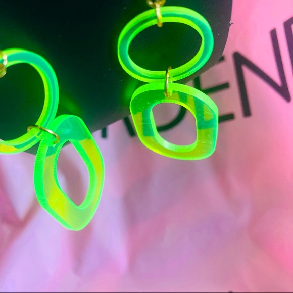 Neon Yellow Semi-transparent Earrings - Ardene - Picture 2 of 4